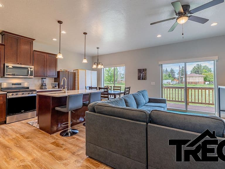 2855 Legacy Lane photo 4