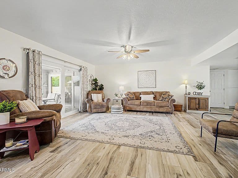 25861 S New Town Drive photo 4