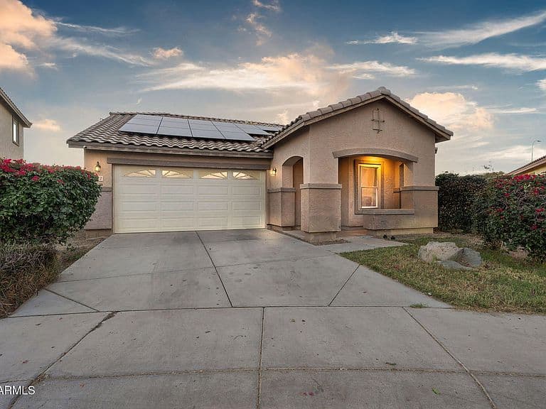 7612 S 64th Ln photo 2