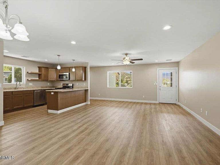 13370 E HIGH VIEW Road photo 3