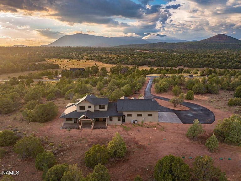 8583 Tall Tales Ranch Rd photo 2