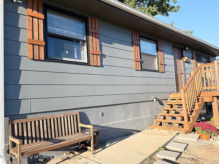 1199 Lincoln St photo 3