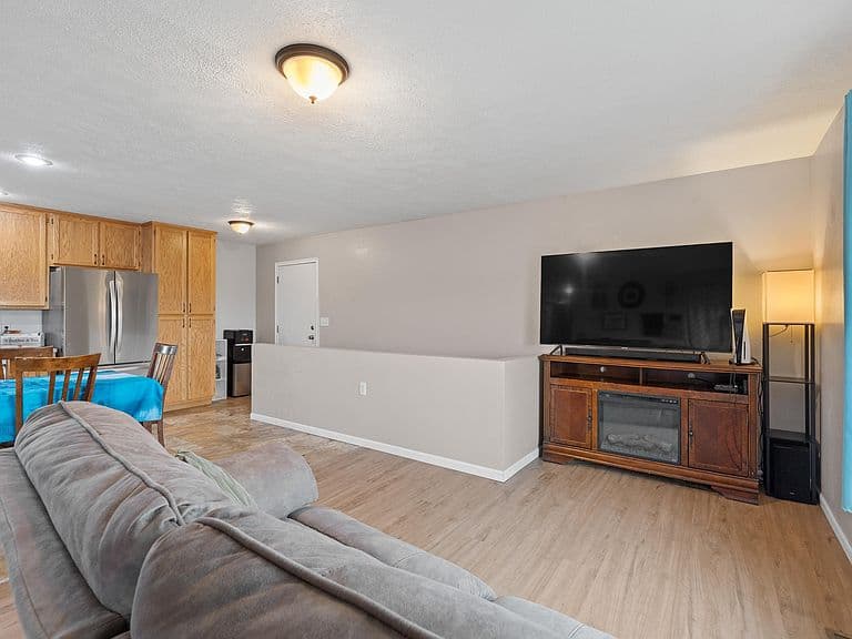 14682 Saddlehorn Ct photo 2