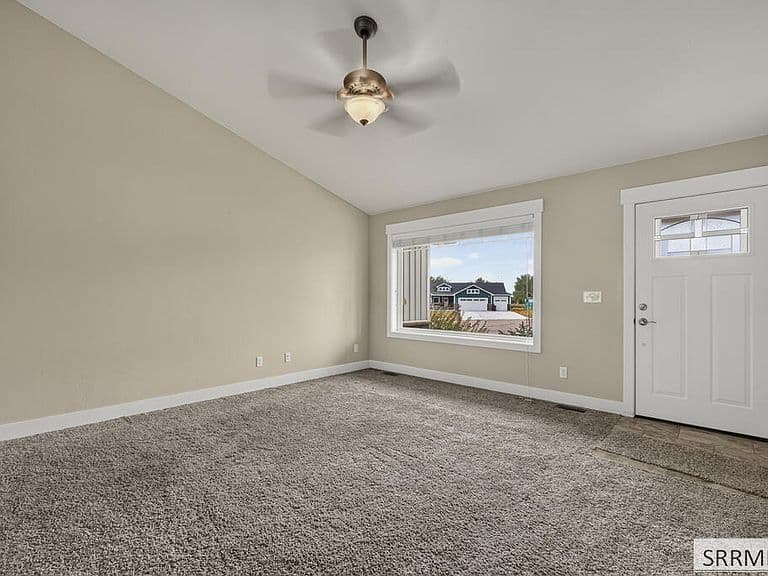 318 N 3811 E photo 3