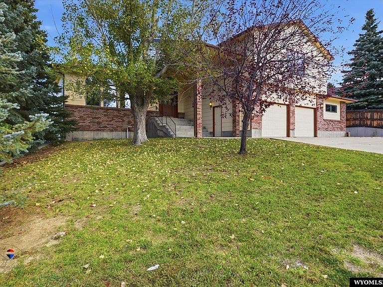 3010 Pratt Blvd photo 2