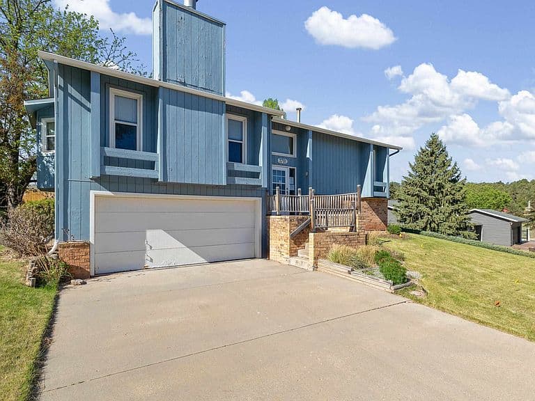 3701 Westridge Rd photo 1