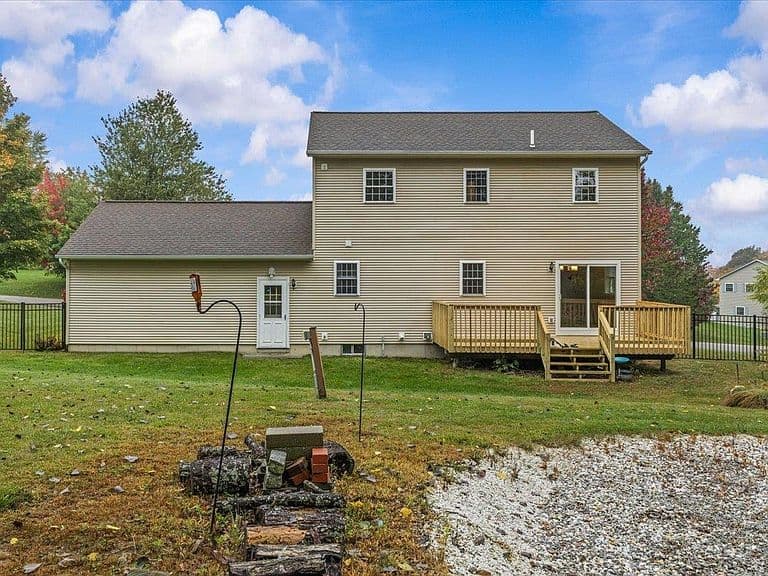 93 Hunting Ridge Lane photo 4