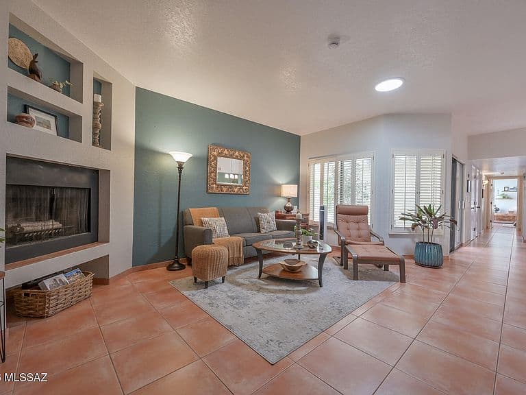 4388 E Orchard Dr photo 2