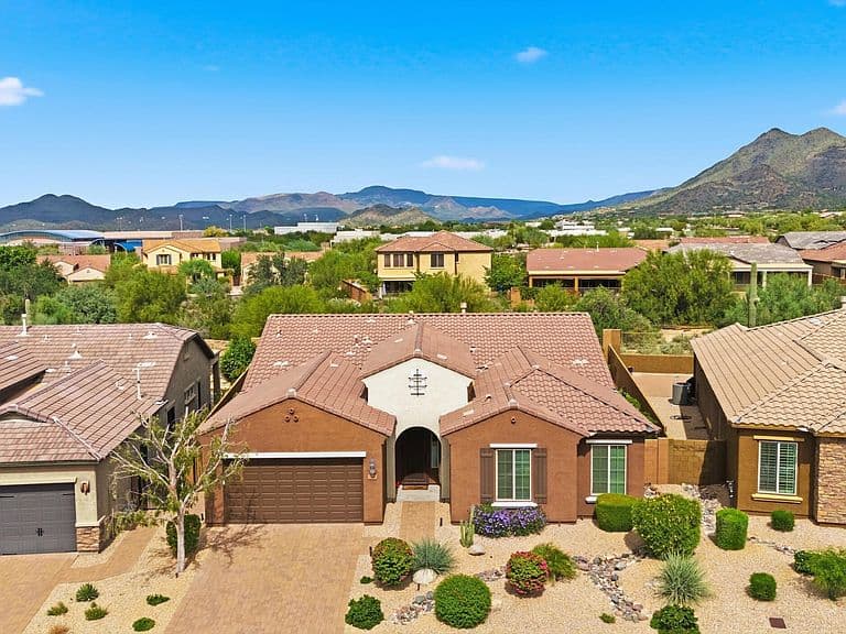5916 E BRAMBLE BERRY Lane photo 3