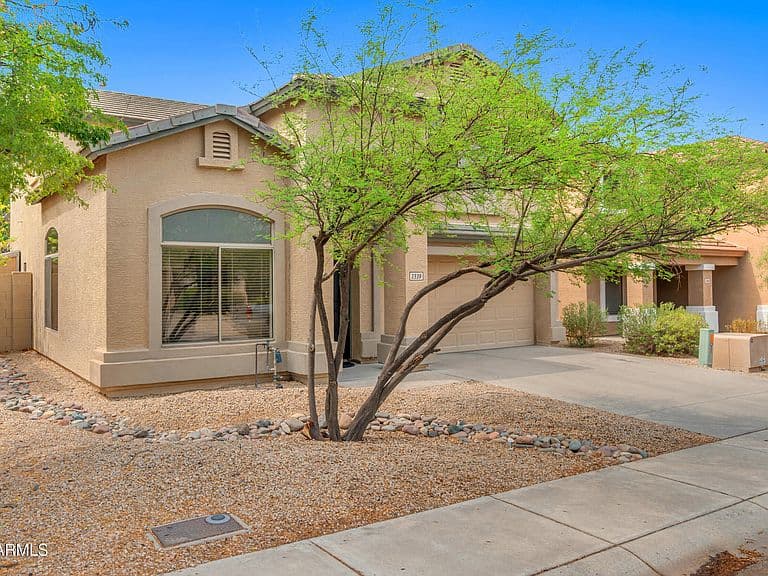 2339 W RUNNING DEER Trail photo 4