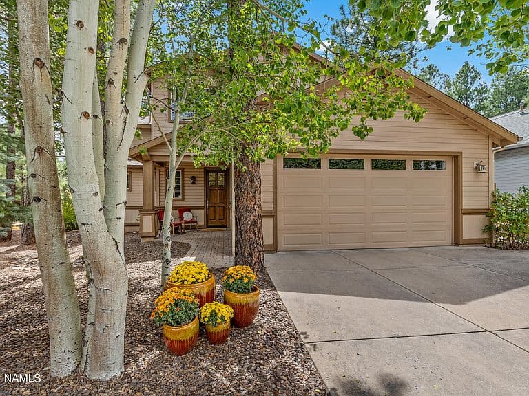 1514 W Lil Ben Trl photo 2