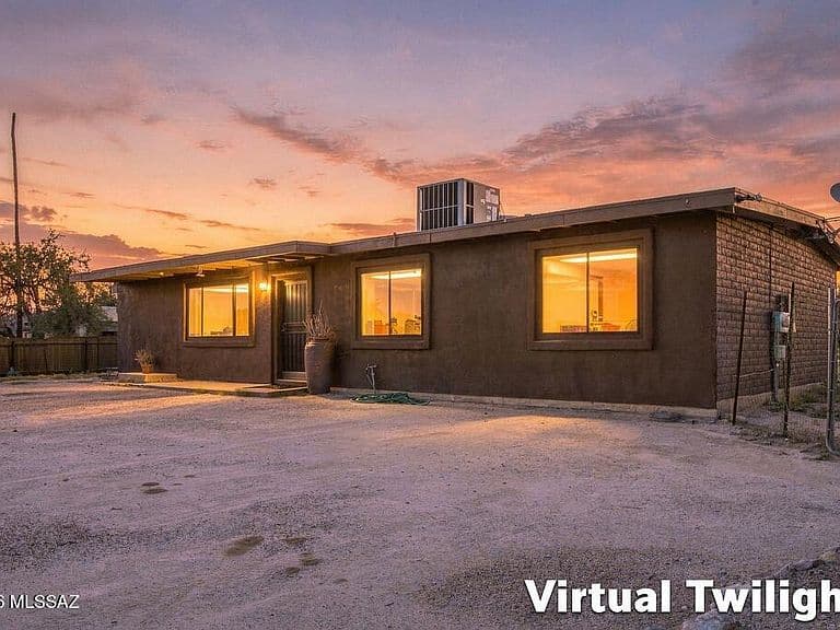 3814 W Turkey Ln photo 1