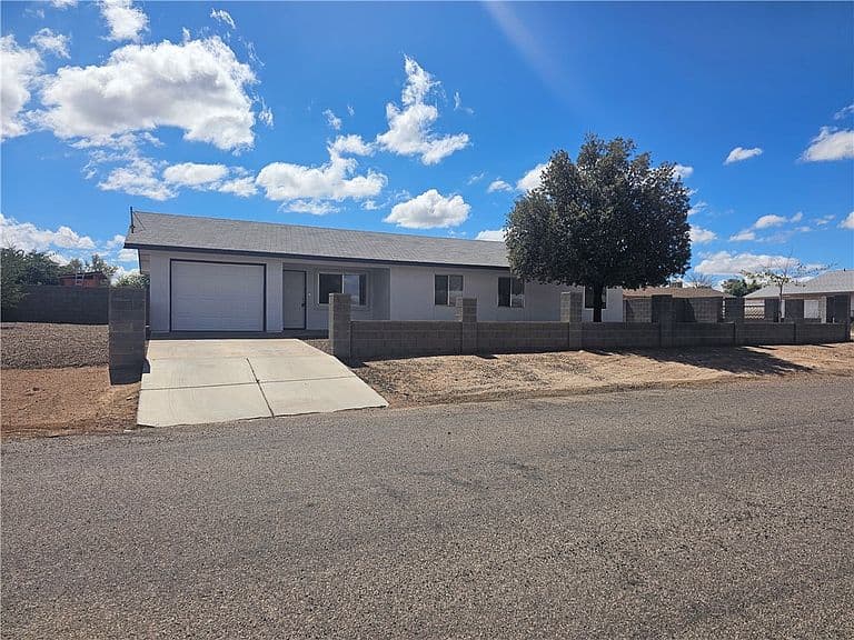 3050 Pacific Avenue photo 1