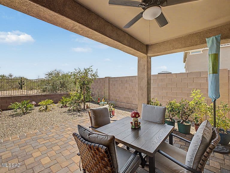 871 W Calle Lindo Clavel photo 1