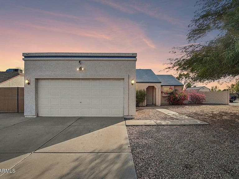 15014 N 62ND Drive photo 1