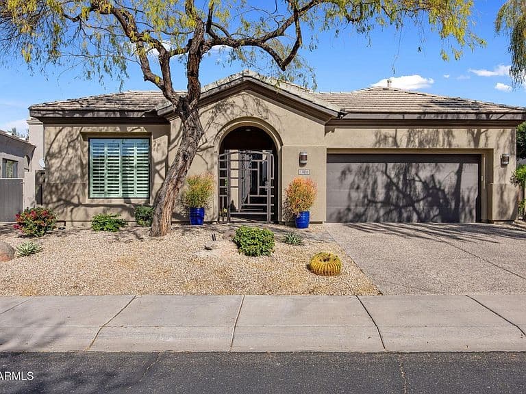 7692 E Whistling Wind Way photo 1