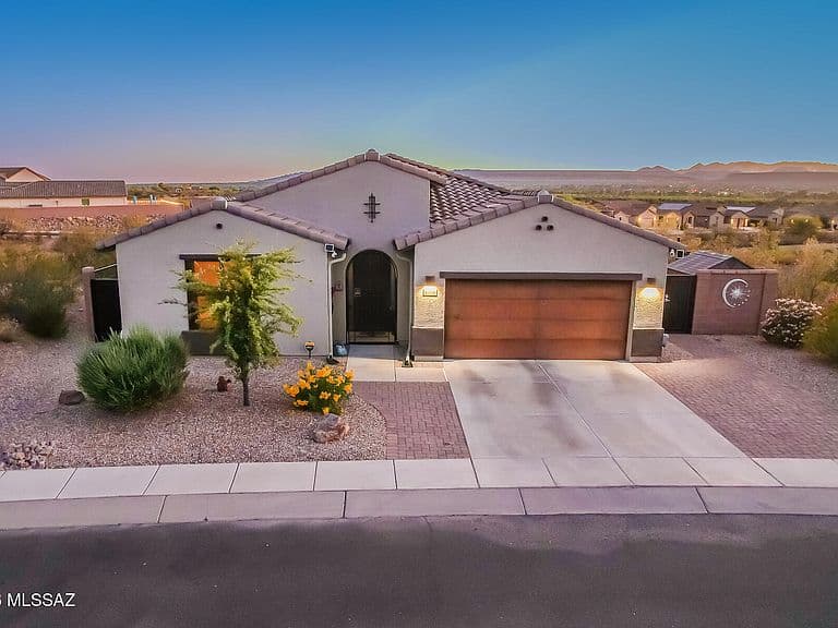 1390 E Stronghold Canyon Ln photo 2