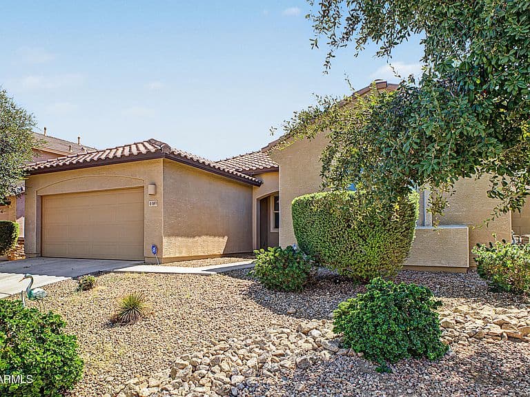 4489 W MAGGIE Drive photo 5