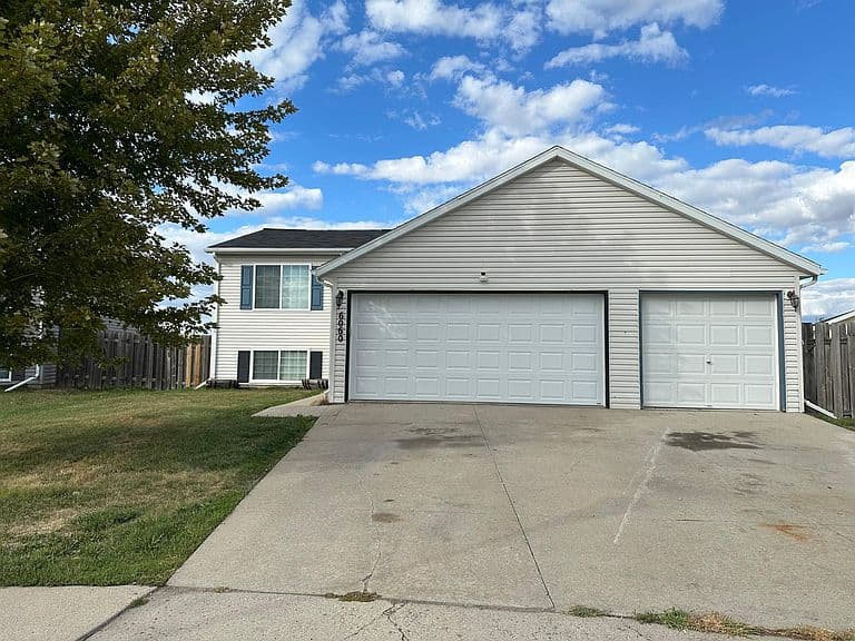 6060 Bennett Ct S photo 2