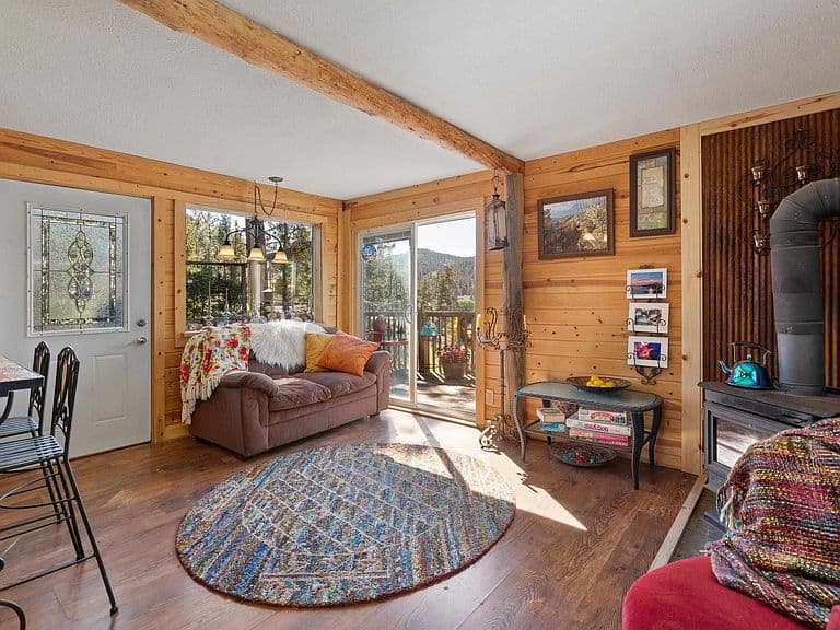 329 Deegan Dr photo 2