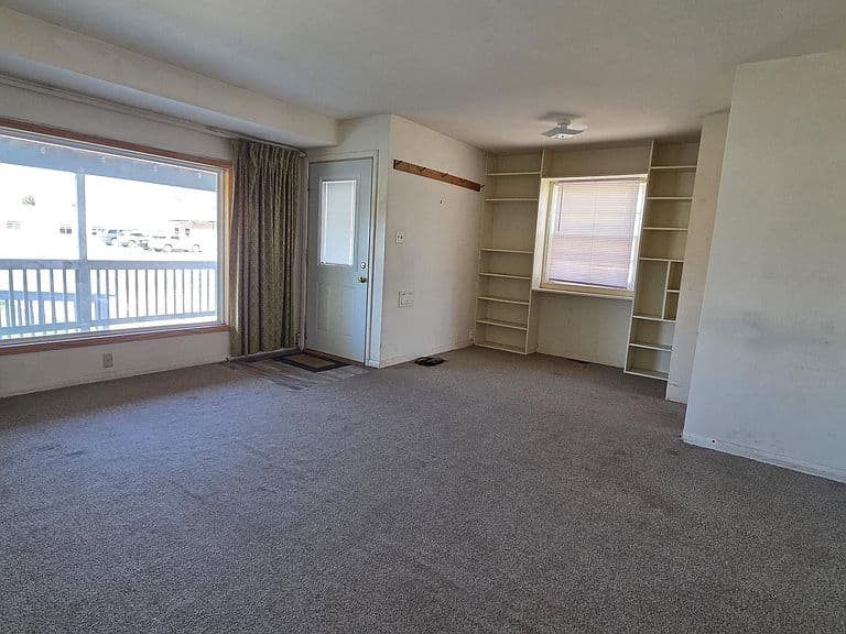 1400 Howell Ave photo 3