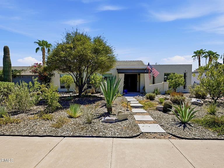 3529 E CANNON Drive photo 1