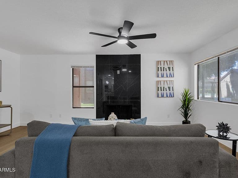 2121 S PENNINGTON -- #21 photo 3