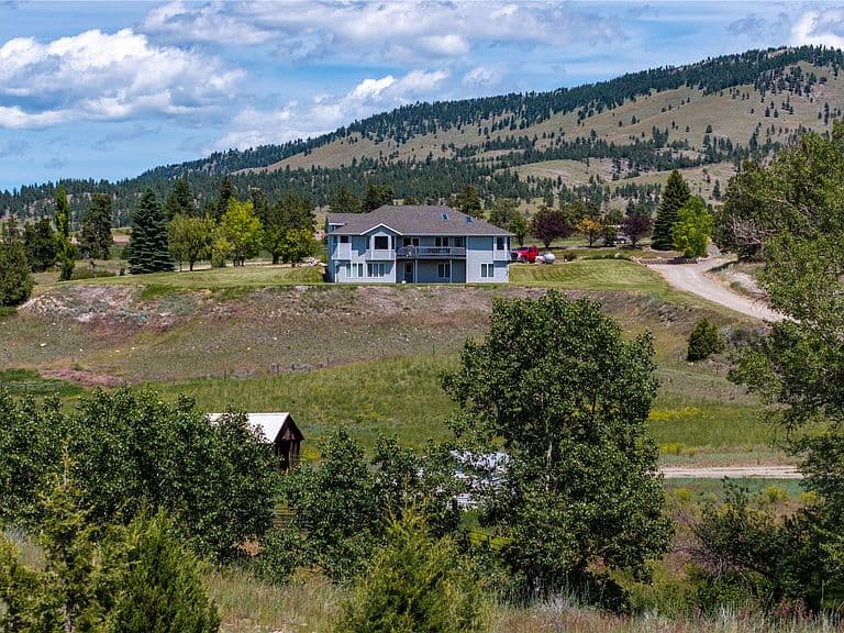133 Amber Ln photo 2