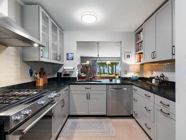 35 Northshore Drive photo 4