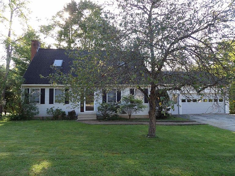 25 Laverne Drive photo 1
