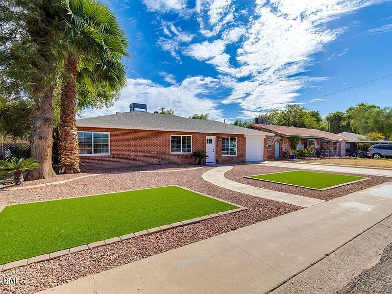 2513 E TURNEY Avenue photo 3