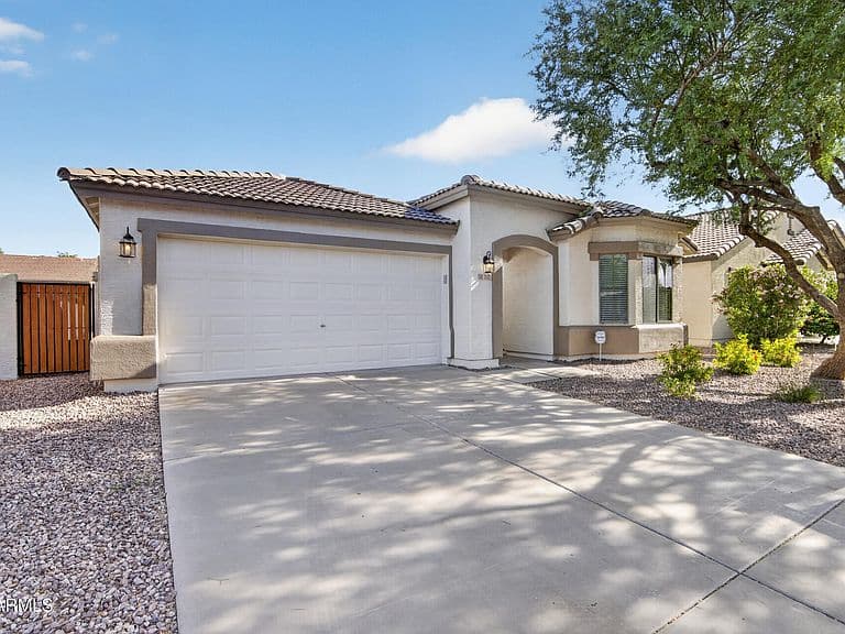 1715 E BRANHAM Lane photo 2