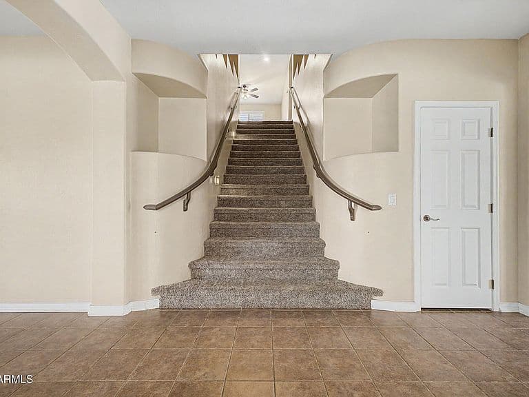 17940 W DESERT Lane photo 4