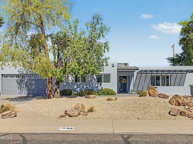 1518 W SELDON Lane photo 1