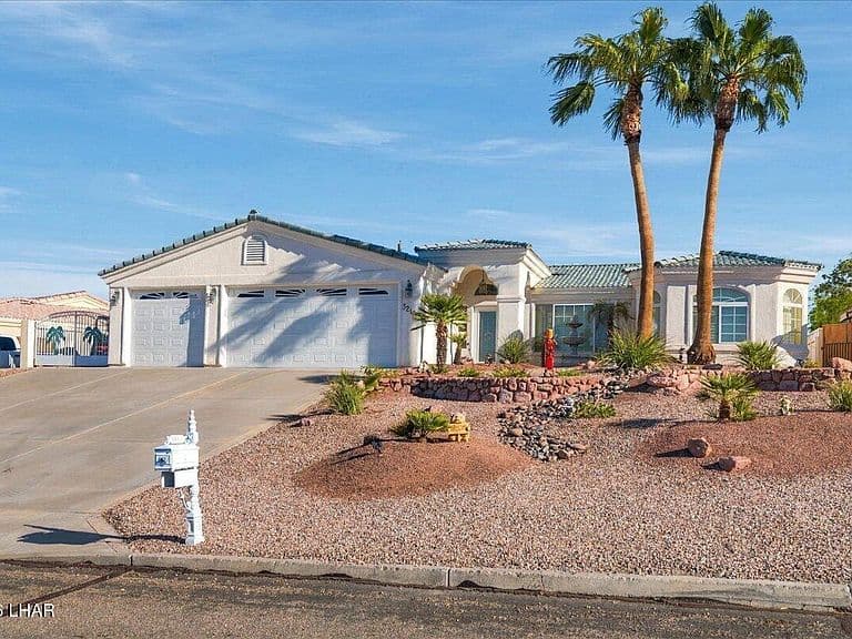 3210 Douglas Dr photo 4