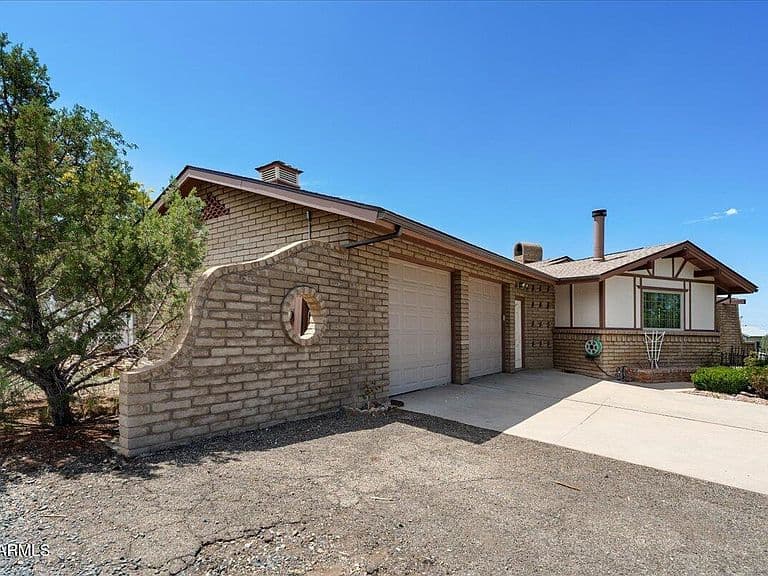 6860 N QUAIL VIEW Lane photo 1