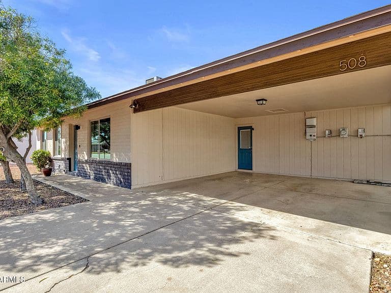 508 W SEQUOIA Drive photo 4