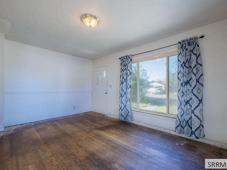 1196 Bear Ave photo 2
