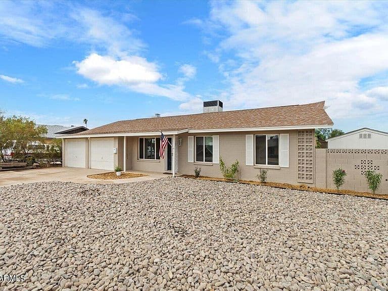 2612 S JUNIPER Street photo 1