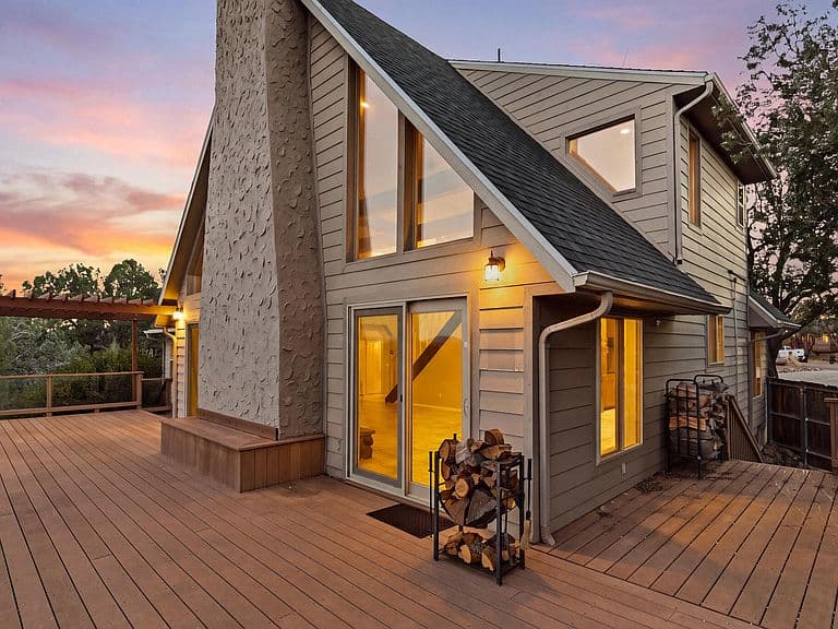 1205 N Camelot Dr photo 3