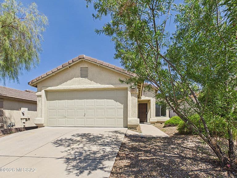 9947 E Denver Hill Dr photo 1