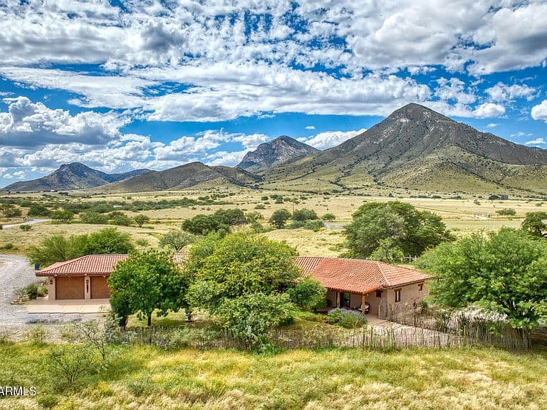 6867 E VISTA BONITA Road photo 5