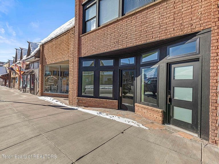 458 S Washington St photo 2