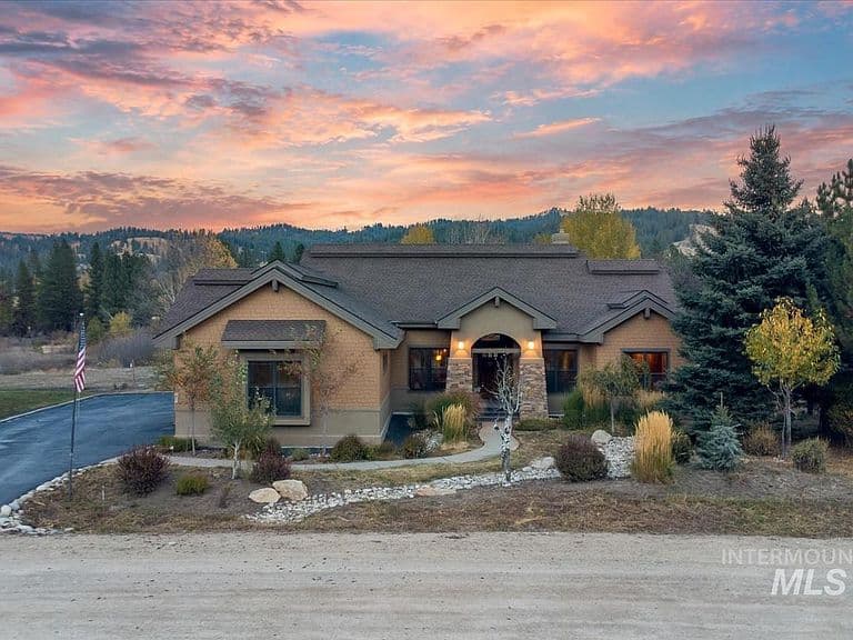 28 Southfork Ln photo 1