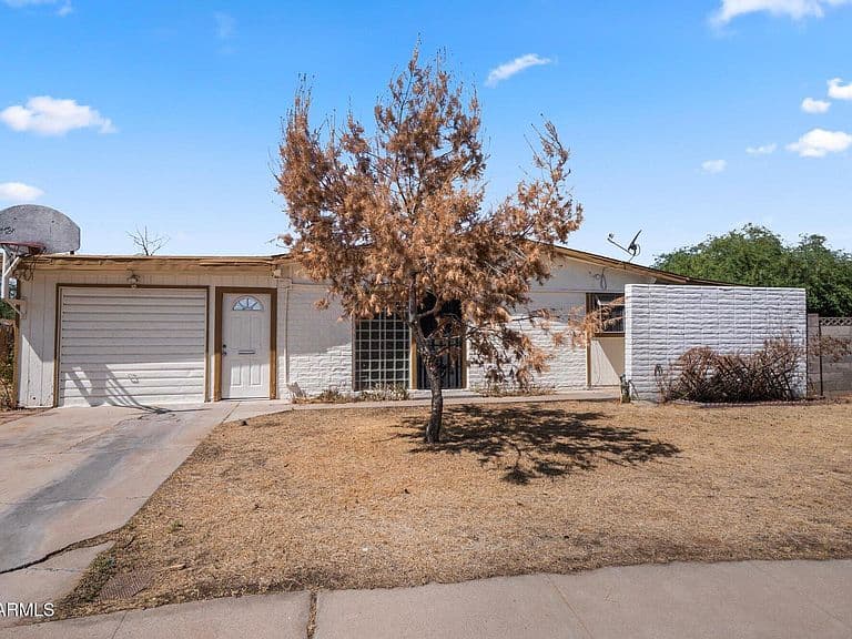 2925 W Mandalay Lane photo 1