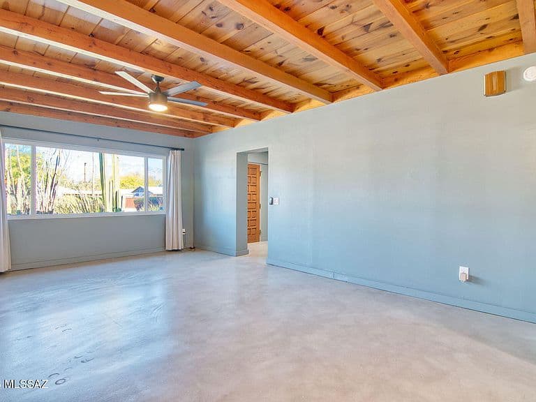 2926 E Glenn St photo 4