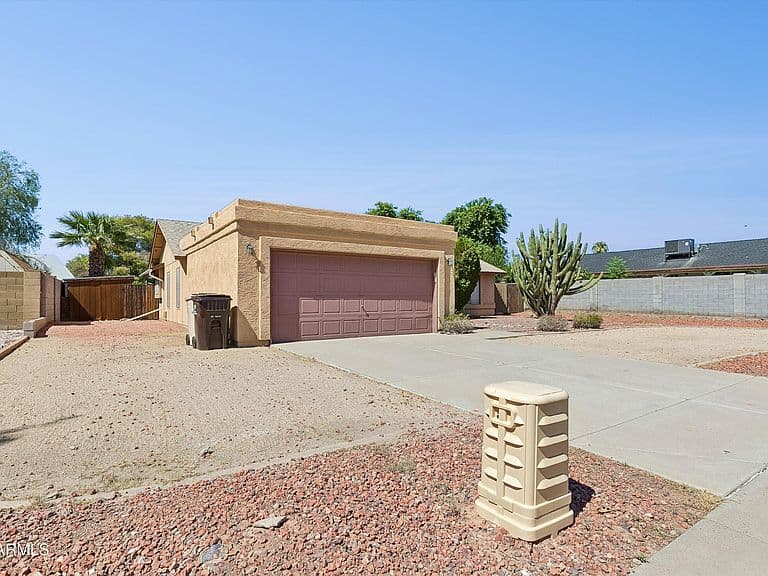 12912 N 79TH Avenue photo 5
