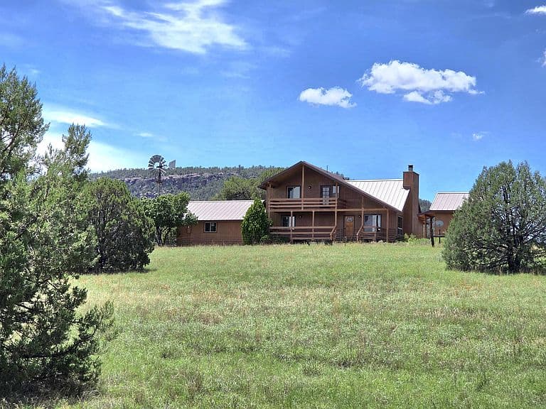 550 Rolling Hills Rd photo 4