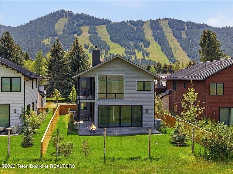 415 Teton Ave photo 4