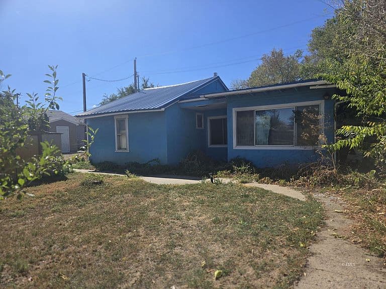 707 N Lake Ave photo 2